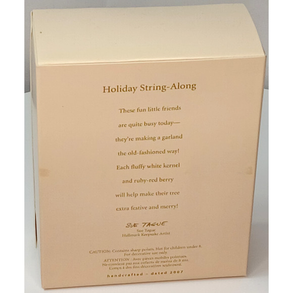 New Hallmark 2007 Holiday String-Along Elves Popcorn String Cranberries - Picture 2 of 5